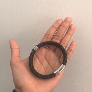 Men’s leather bracelet